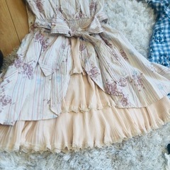 薔薇柄 ワンピース バックリボン🎀の画像