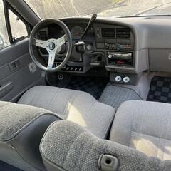 90 ハイラックス　エアサスの画像