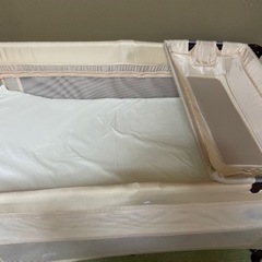 ベビーベッド　折り畳める　ベビーサークルの画像