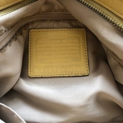 Coach レザーバックの画像