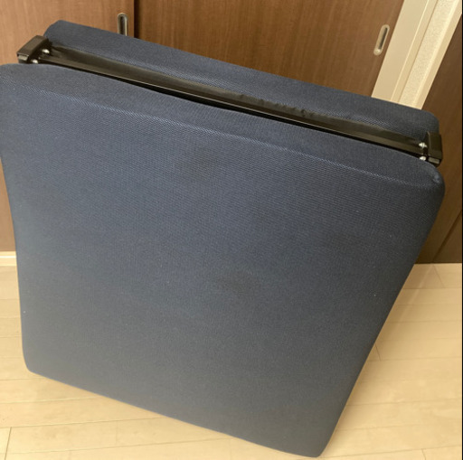 【（美品）［値下げ］アイリスオーヤマ】折り畳みベッド　シングル　リクライニング付き