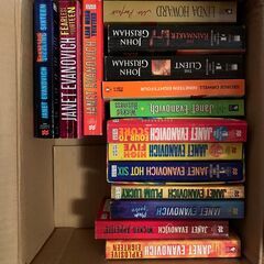 Paperbacks in English 洋書（小説、主にアメ...