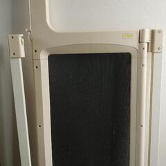 Combi コンビ ハンズフリーゲート 拡張フレーム付 ベビーゲート