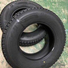 未使用　265/65R17 ブリヂストン ブリザック DMV3   プラド　パジェロなどに　2本