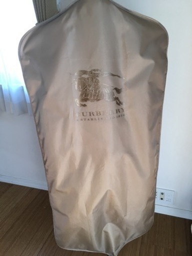 BURBERRYの定番トレンチコート