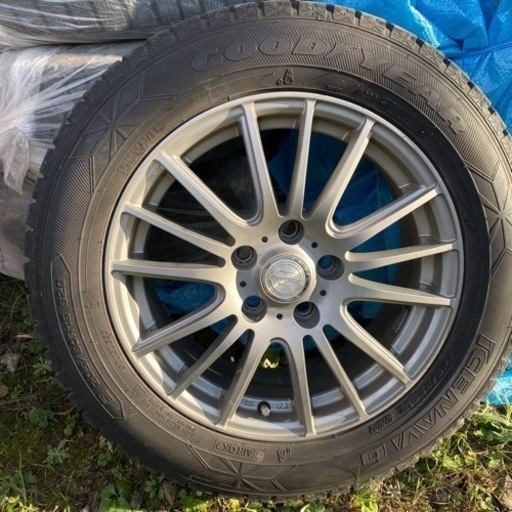4本セット　スタッドレスタイヤ　205/60R16