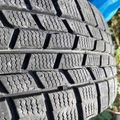 4本セット　スタッドレスタイヤ　205/60R16の画像