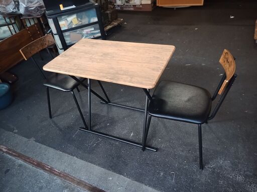折りたたみ式テーブル(椅子セット!)美品!【サイズ】テーブル横幅80･奥行40･高さ70