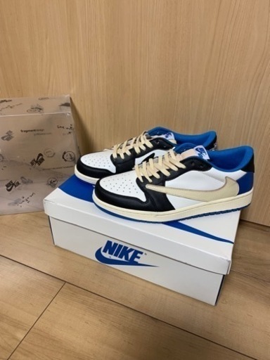 人気ラッパー風シューズ