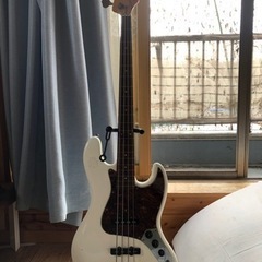 フェルナンデス　ベース