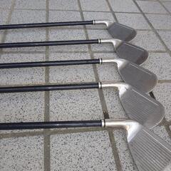 最終値下げ　ゴルフクラブ　ゼクシオアイアンの画像
