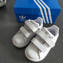 adidasスタンスミスベビーシューズ