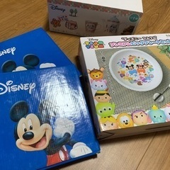 ディズニーのお皿、スプーン、ティーポット、カップ、