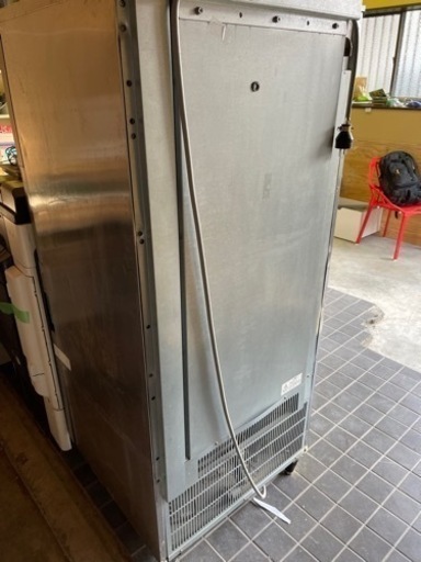 【中古】 ホシザキ 製氷機 IM-220M 2011年製 三相200V 幅695×奥行680×高1600mm  業務用 厨房機器