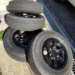 個人出品 ハイエース キャラバン 15インチ アルミ ウェッズ 195/80R15LT