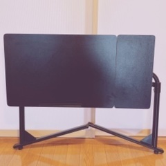 ベッドサイドテーブル売ります。の画像