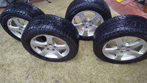 タイヤ（スタッドレス）