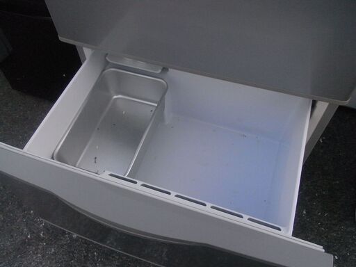 ３ドア冷蔵庫 2010年製　255Ｌ　正常作動品です。