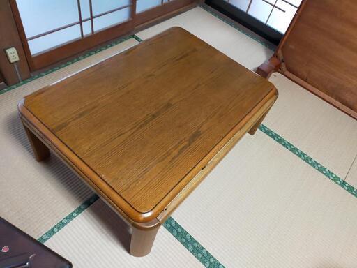家具調コタツ大きめです。