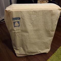 【交渉中】デロンギ　オイルヒーター　TDD0915W　カバー、リモコン付の画像