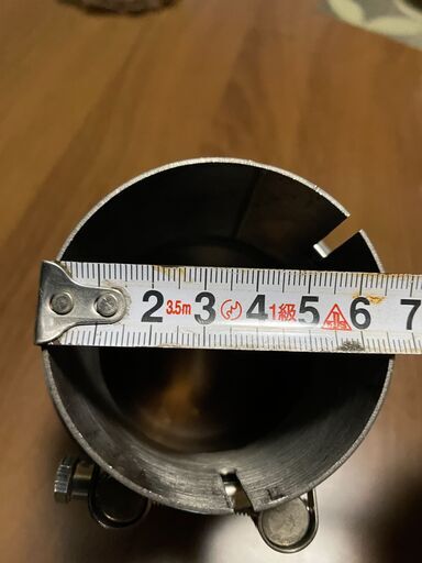 マフラーカッター　akrapovicマフラーカッター