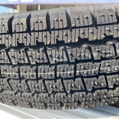 軽トラ用、新品スタッドレスタイヤの画像