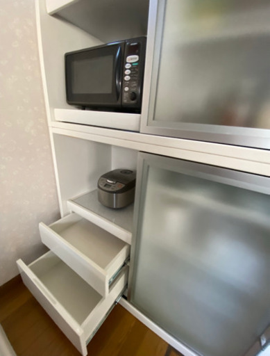 お値下けしました！食器棚 ダイニングボート ホワイト 大きめスタイリッシュ