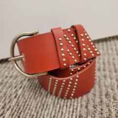 新品 スタッズベルト 赤 レッド 太め 本革 レザーの画像