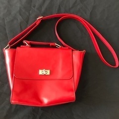 赤、ショルダーバック　WEGO