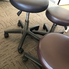 値下げキャスター付き椅子の画像