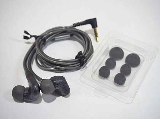 【苫小牧バナナ】SENNHEISER/ゼンハイザー IE300 有線イヤホン ダイナミック・カナル型 密閉型 コード1.25m 動作品♪