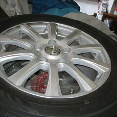 値引きしました　早い物勝ちですよ　窒素ガス入り　スタッドレス　バリ溝　205/60/16　ミニバン　セダン　5穴　114.3　窒素ガス