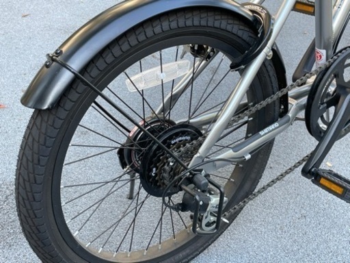 コンパクトな折りたたみ自転車