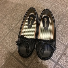 黒い靴