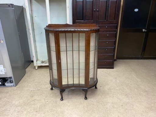 猫足アンティーク飾り棚