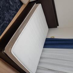 セミダブルベッドとマットレスのセット