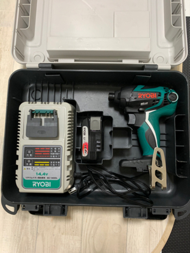RYOBI インパクトドライバー 14.4v