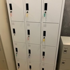 大阪市西区 ロッカー(12扉)2台の画像