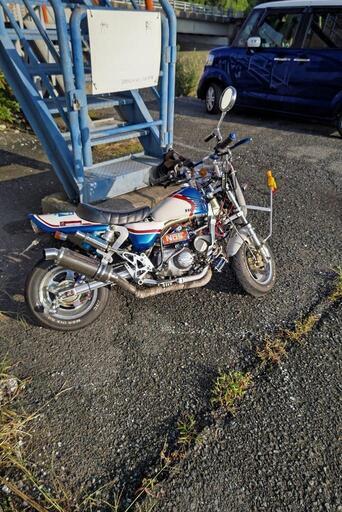 早いもの勝ち　モンキー　ヨシムラマフラー