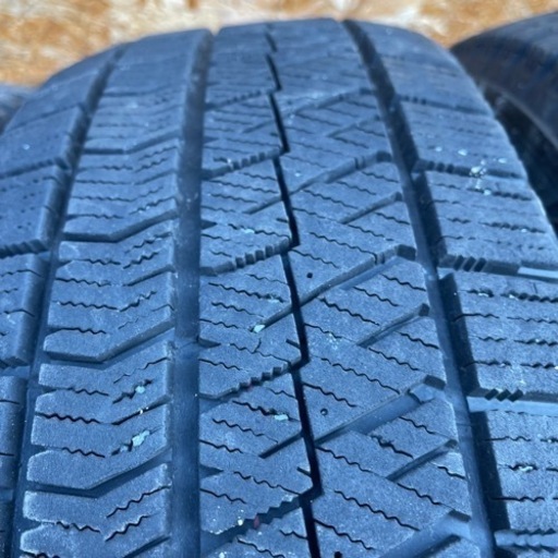 バリ溝　BRIDGESTONE VRX2 195/65R15 スタッドレス  タイヤ　2018年製 2019年製　ミックス