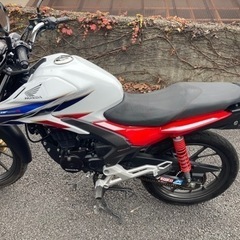 　cbf125rリアボックス付き