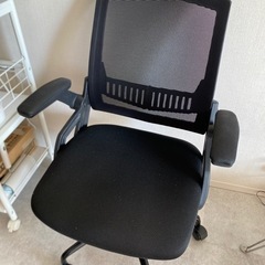 オフィスチェア　メッシュ　ブラック