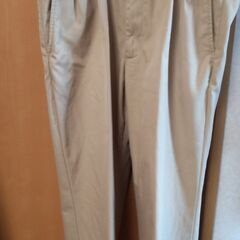 綿のメンズパンツ　チノパン　無料から