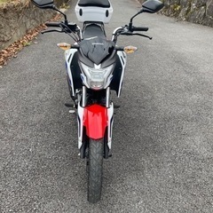 　cbf125rリアボックス付きの画像