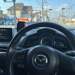 MAZDAデミオ（紺色）の画像