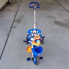 ☆値下げ☆【Disney】ポップンカーゴ三輪車　ミッキーマウス　青　【中古】の画像