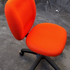 プラス オフィスチェア オレンジ KC-NX61SLの画像