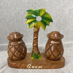 お譲りします！トロピカル　塩コショウ入れ