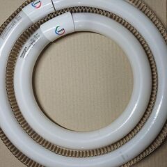 【中古】蛍光灯（30＋32セット）　電球色　メロウＺの画像
