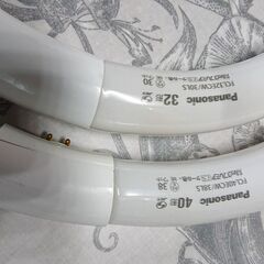 【中古】蛍光灯（32＋40セット）　クール色　パルックプレミアの画像